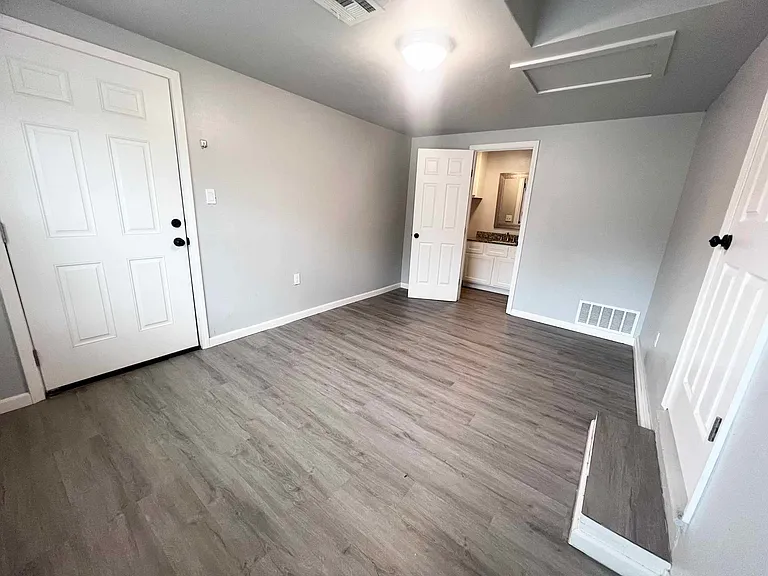 3133 NW 32nd St — Photo 16