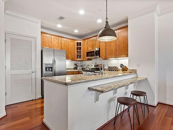 5th image of 1445 Fruitdale Ave Unit 427