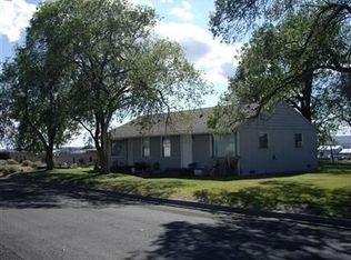 61 N 2nd Ave, Othello, WA 99344