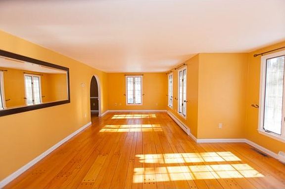 Expansive Living room