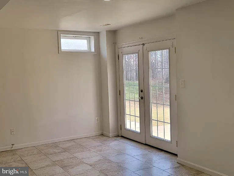 17680 Avenel Ln #BASEMENT — Photo 5