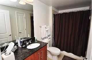 2nd image of 1021 N Garfield St APT 524