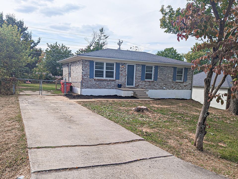 1st image of 117 Clearwater Ln