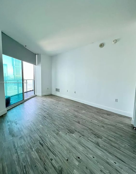1st image of 1900 N Bayshore Dr APT 3008