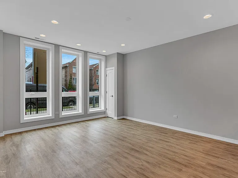 4917 S Champlain Ave #2 — Photo 3
