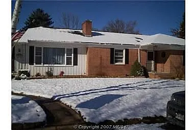 336 Pine St photo 1