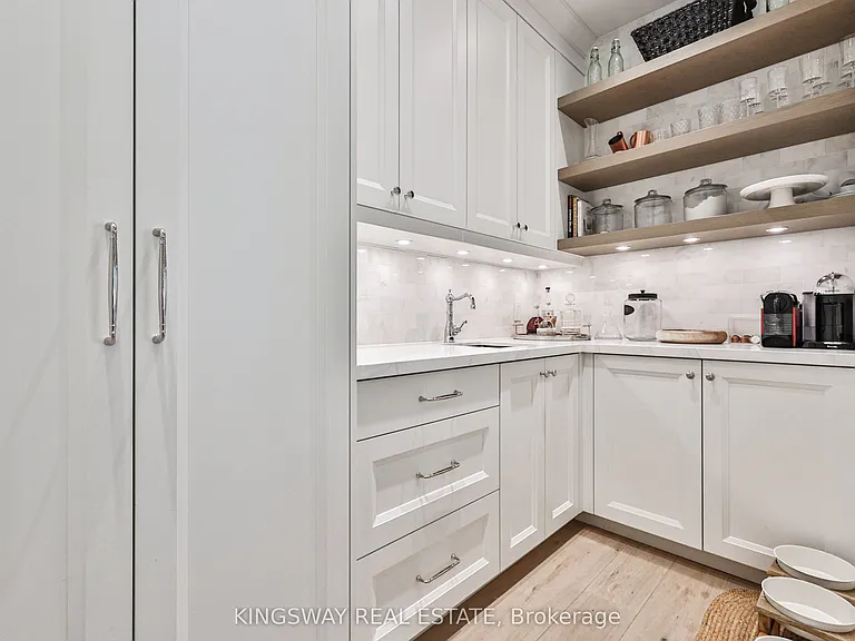 993 Albertson Cres — Photo 14
