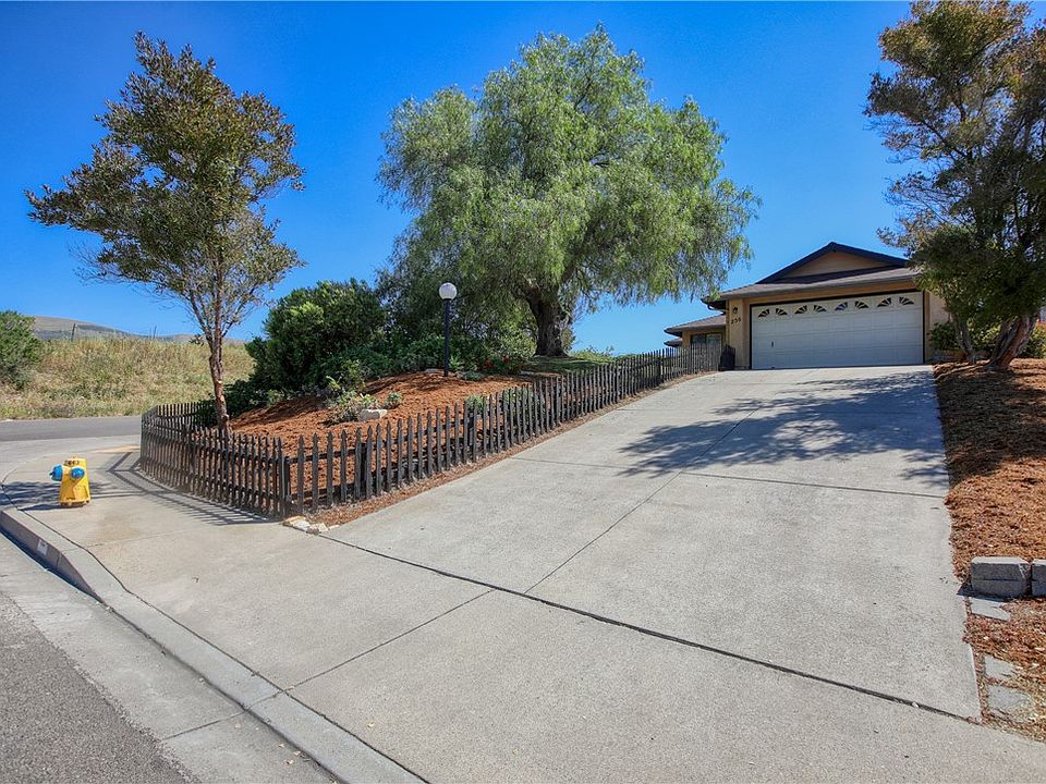 1st image of 256 E Price St