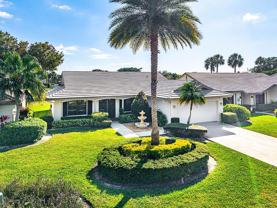 1st image of 6426 Casabella Lane