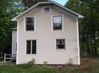 28 Harrington Ln, Old Chatham, NY 12136