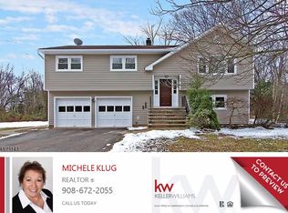 34 Smith Rd, Somerset, NJ 08873