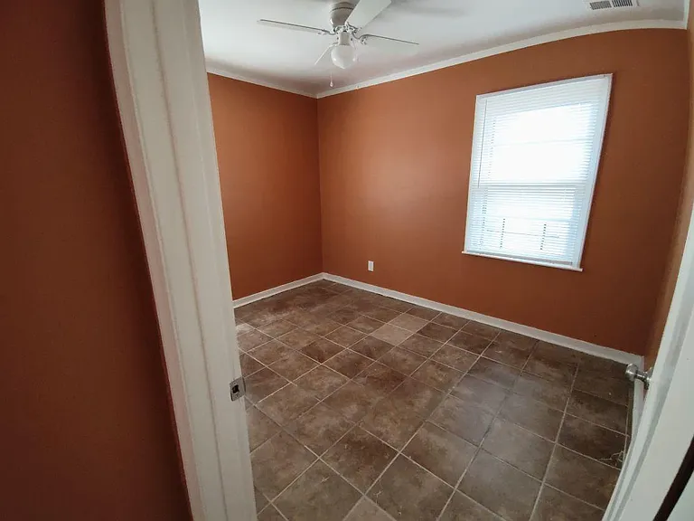 3451 Sharpe Ave — Photo 10