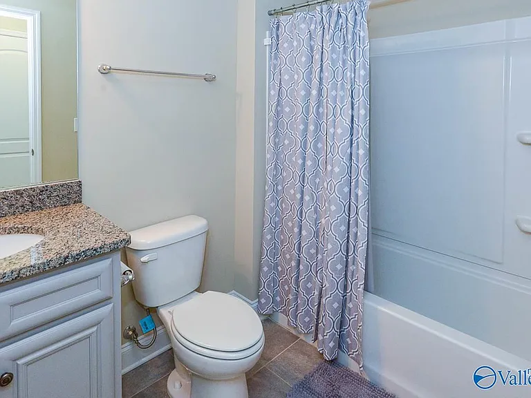 3031 Greenway Cir SE — Photo 32