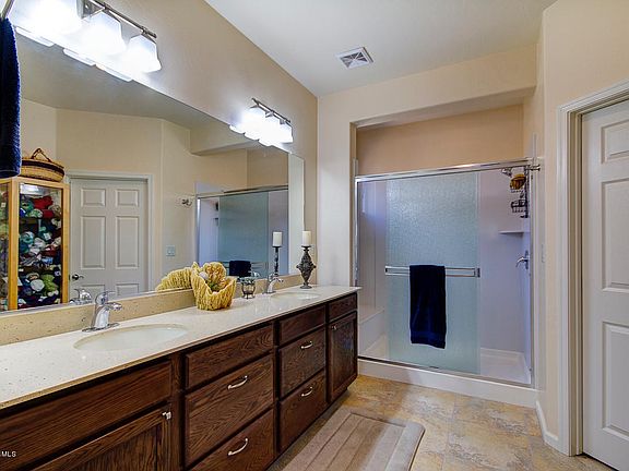 5th image of 61815 E Oakwood Dr