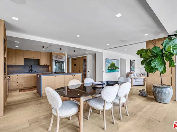999 N Doheny Dr #Penthouse 1, West Hollywood, CA 90069