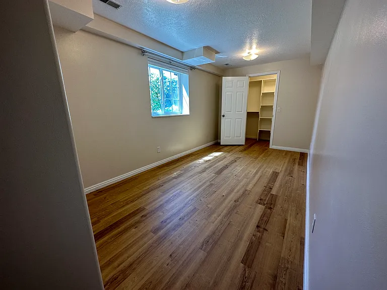 735 N 1200 E #B — Photo 7