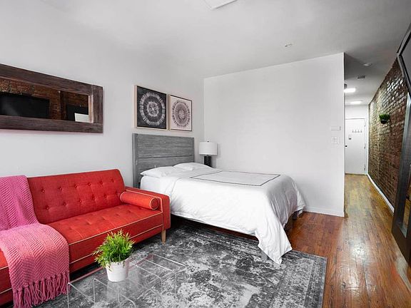 2nd image of 240 E 26th St APT 3A