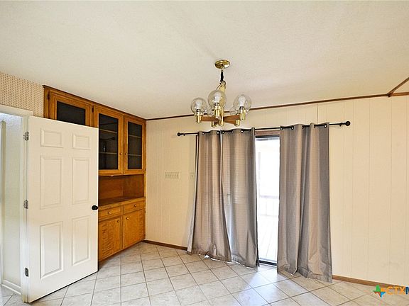 4th image of 788 Mary Preiss Dr