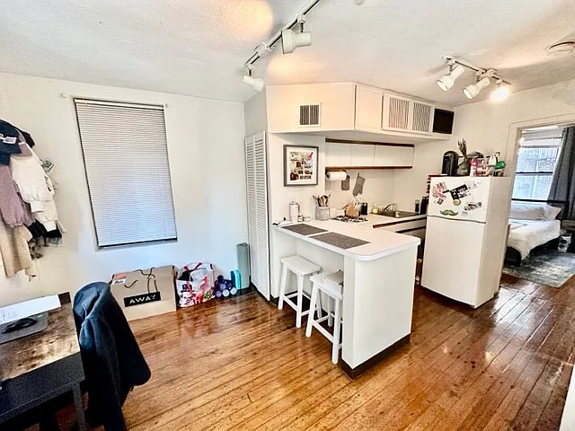 13 Charter St #3R — Photo 3