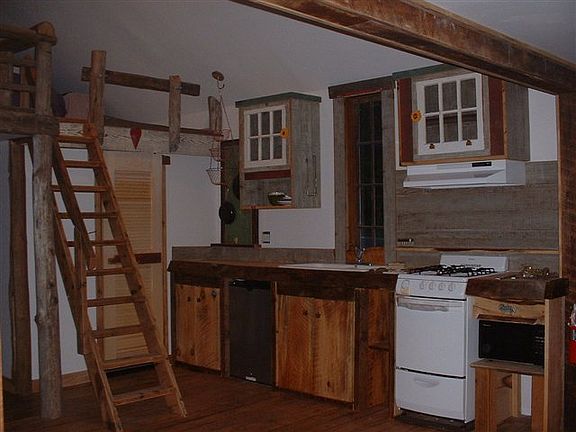 2nd image of 84 Pine Ln