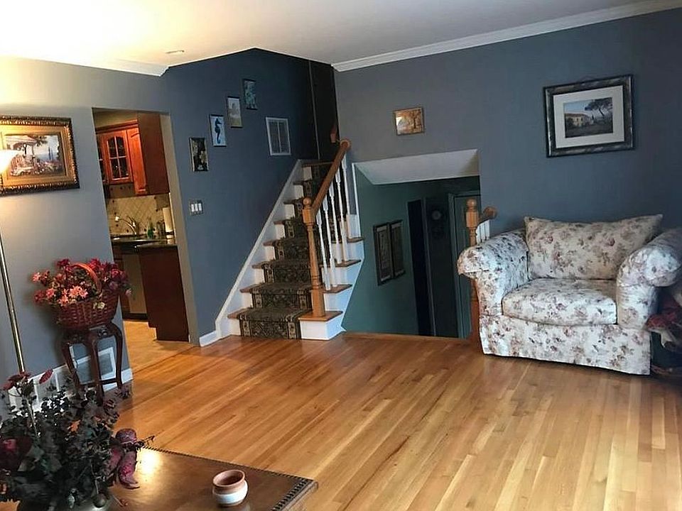 387 Wakefield Dr, Metuchen, NJ 08840 Zillow