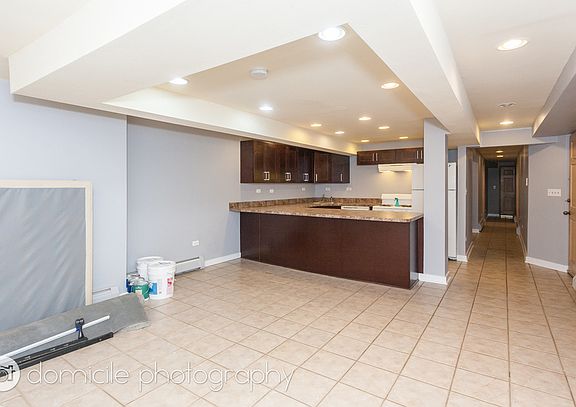 3rd image of 2041 W Farragut Ave #G
