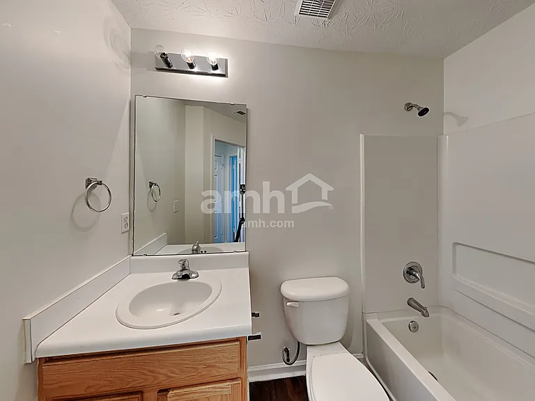 2521 Fairstone Ave — Photo 17