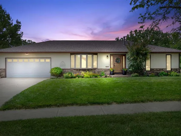 1934 Farrel Dr, Coralville, IA 52241