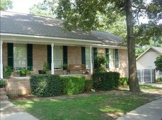 104 Bridgewater Ct, Dothan, AL 36303