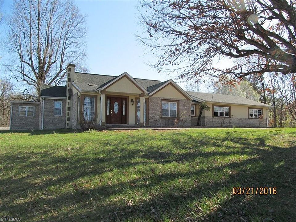1st image of 325 Snowhill Dr