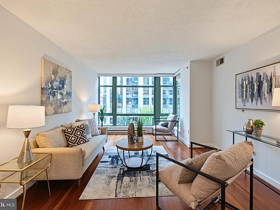 5th image of 1150 K St NW APT 604