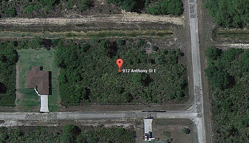 1st image of 912 Anthony St E