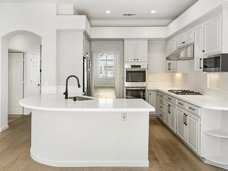4 Mandalay Ct — Photo 7