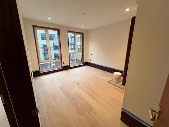 87 Jefferson Street image 8 of 12