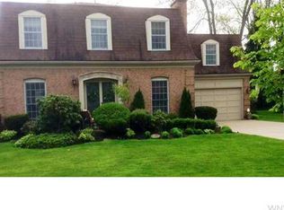 75 Old Spring Ln, Buffalo, NY 14221