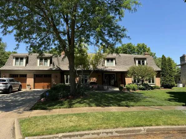 7818 Geralayne CIRCLE, Wauwatosa, WI 53213