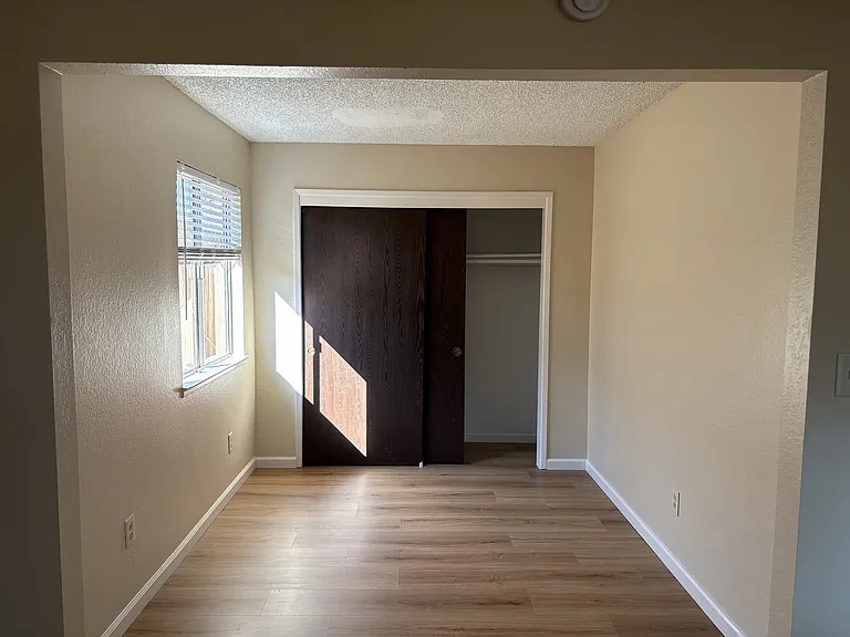 9360 Mira Del Rio Dr #B — Photo 12