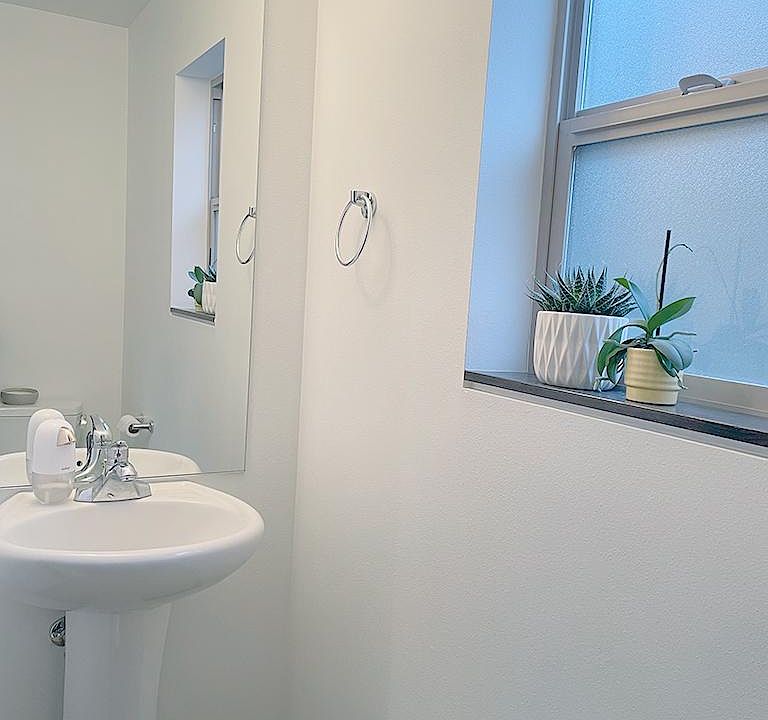 4. Main level half-bath