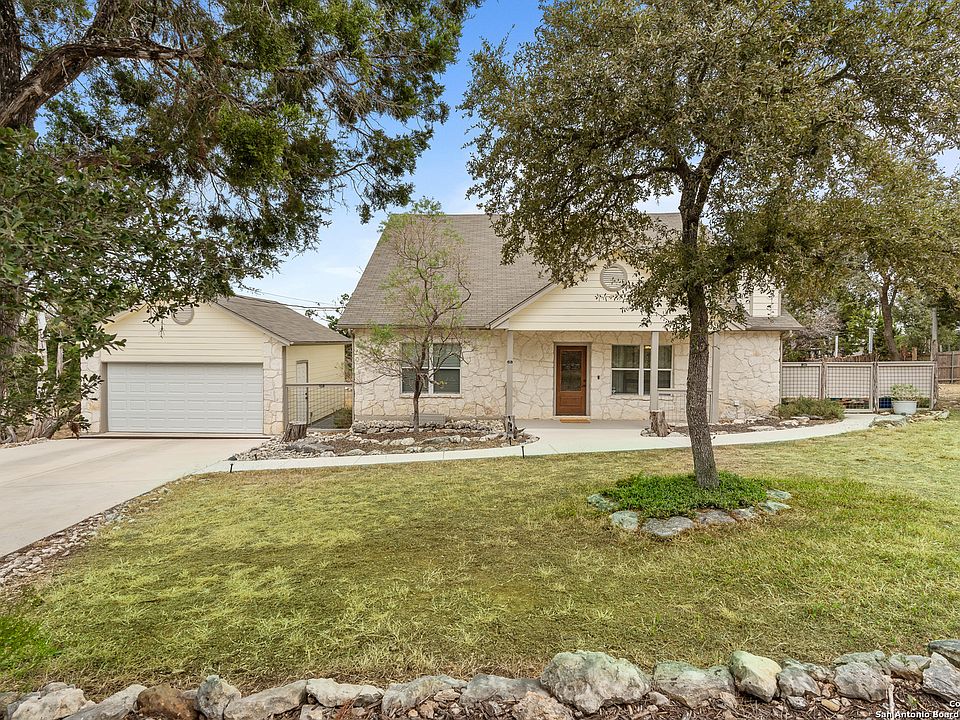 1st image of 1620 Point Vw