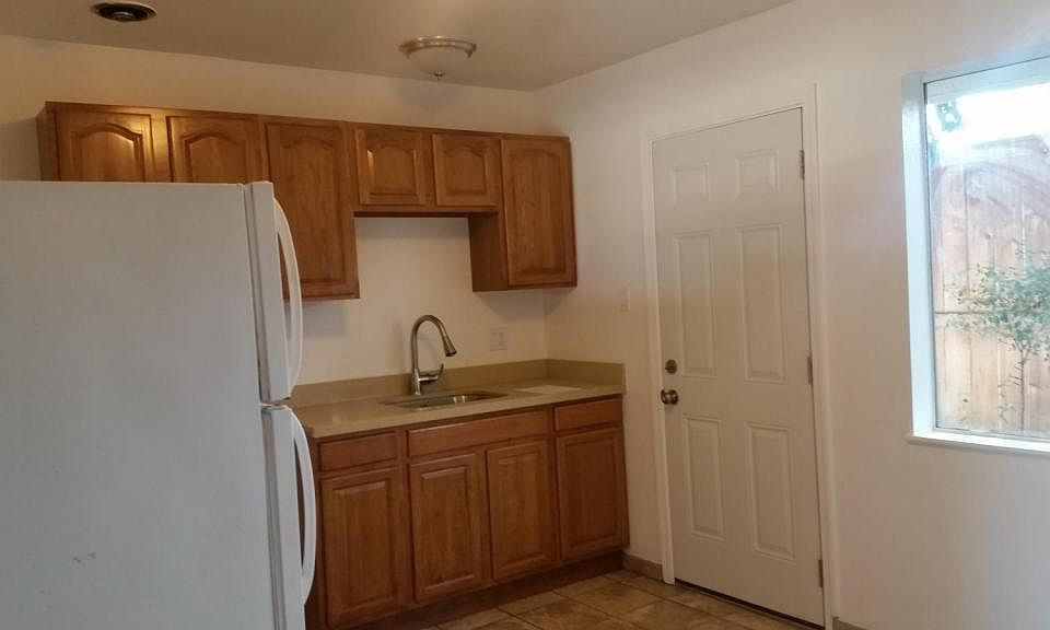 2nd image of 39 Estabrook St APT 9