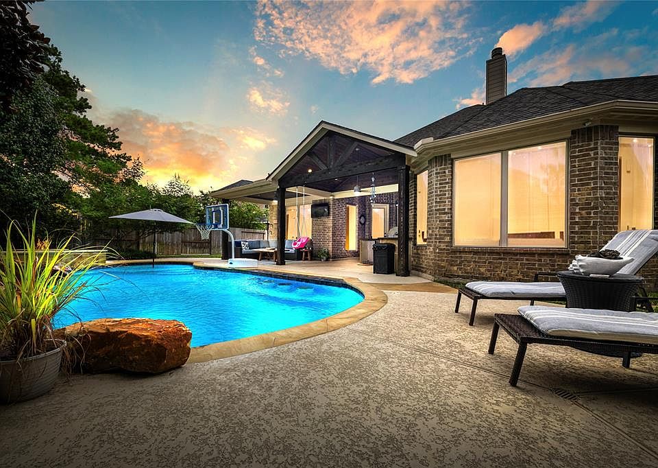 1st image of 15818 Pine Cone Lane