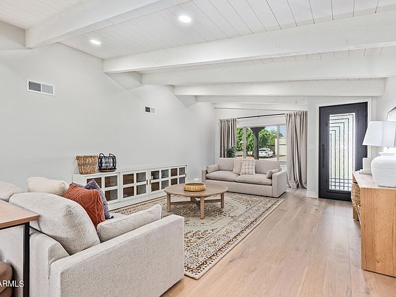 5th image of 5601 E VOLTAIRE Avenue