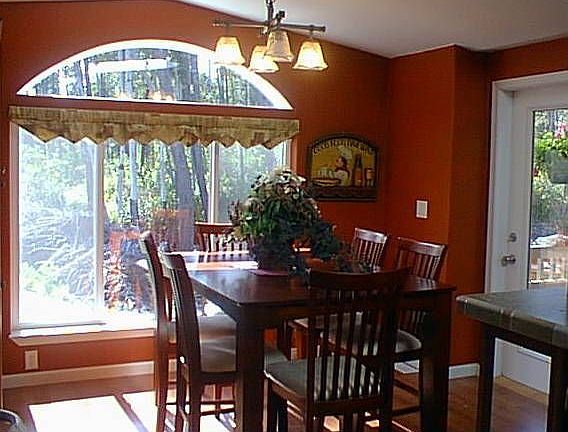 Sunny Breakfast Nook