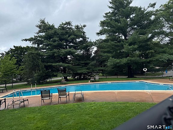 3rd image of 2206 Mill Pond Drive #2206
