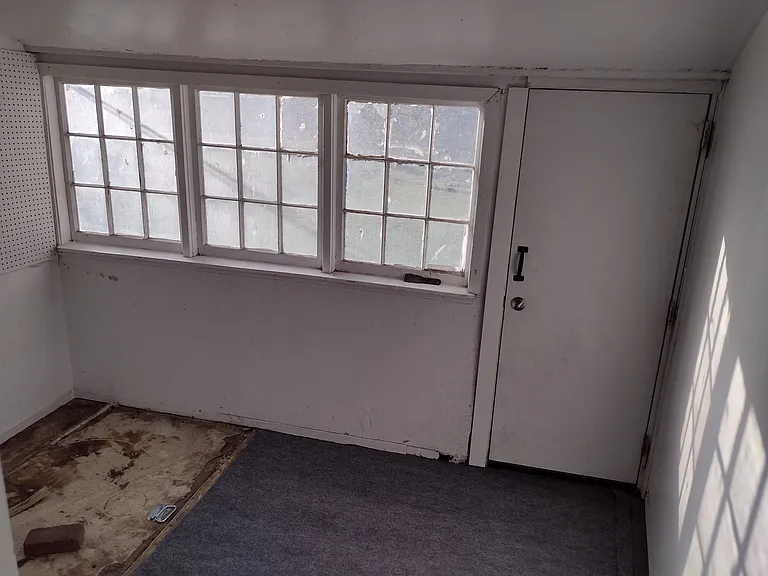438 N Stout Ave — Photo 11