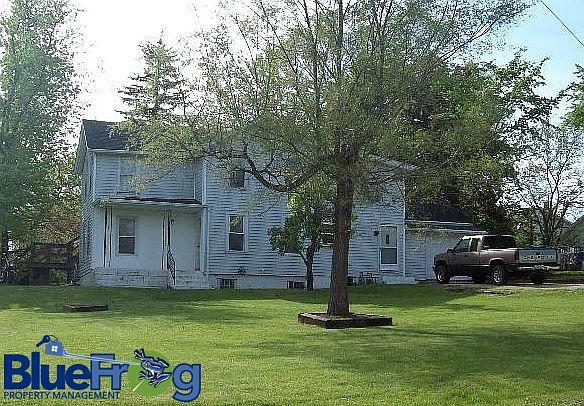 2nd image of 117 E Union St #1