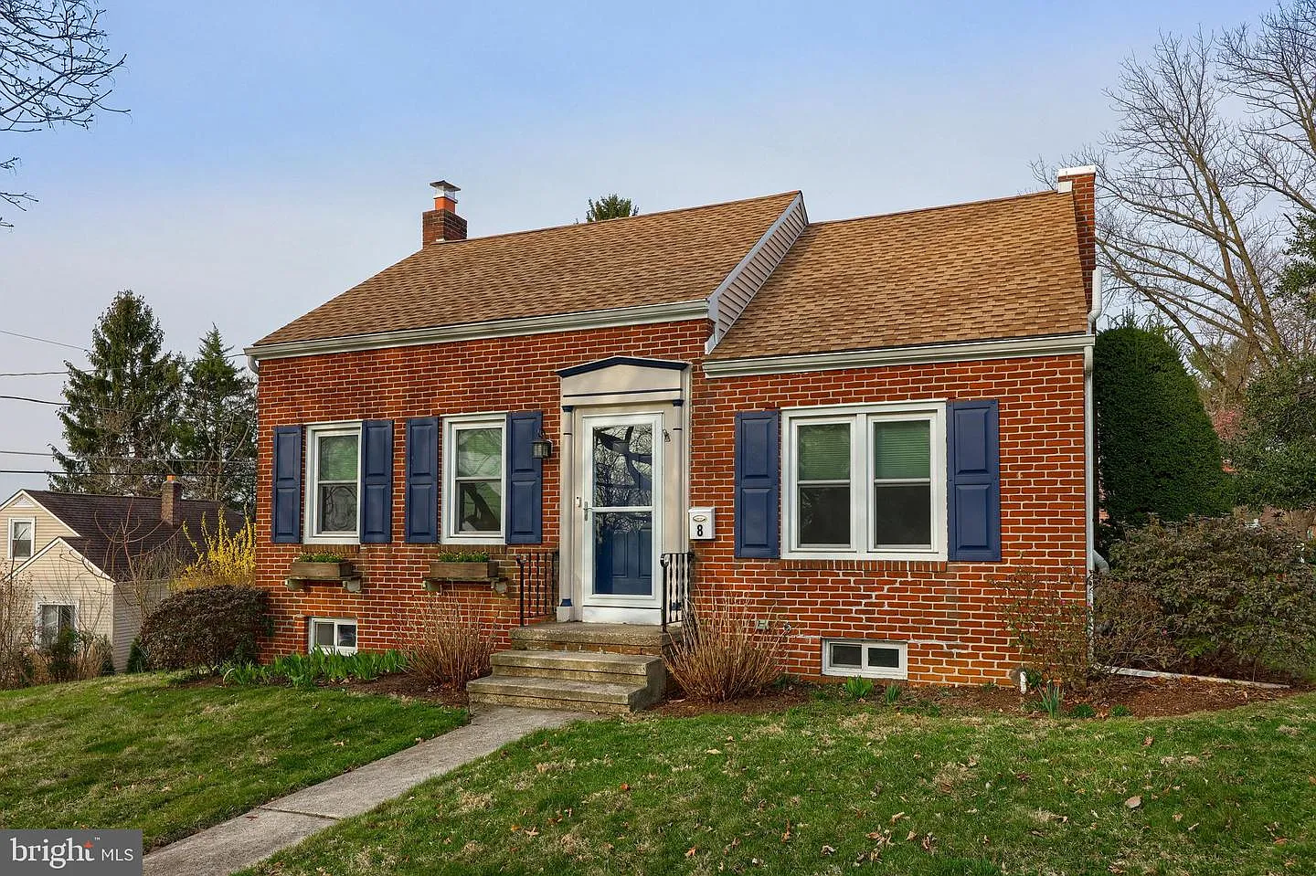 8 Darlin Dr photo 1