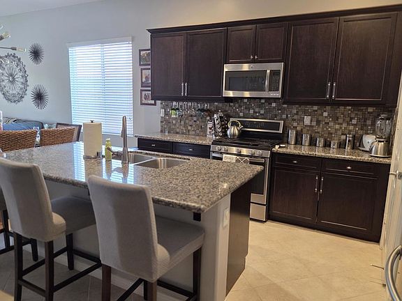 5th image of 43299 Valmara Ct