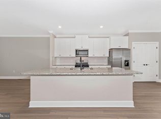 525 Abigail Ave, Waynesboro, PA 17268