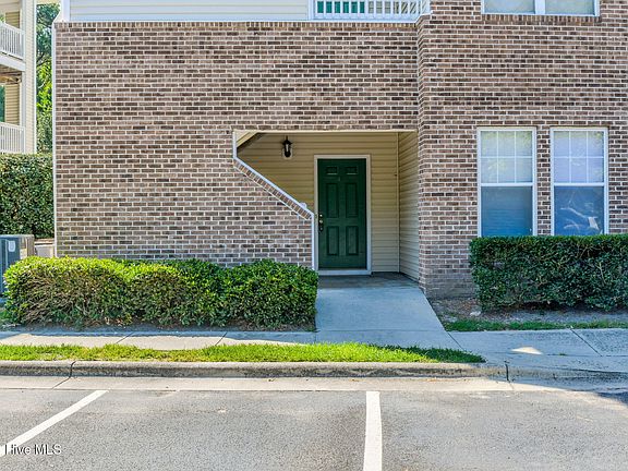 3rd image of 4521 Sagedale Drive Unit 101